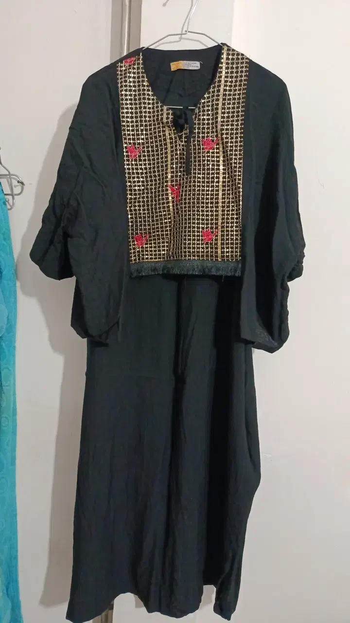 مانتو|لباس|هشترود, |دیوار