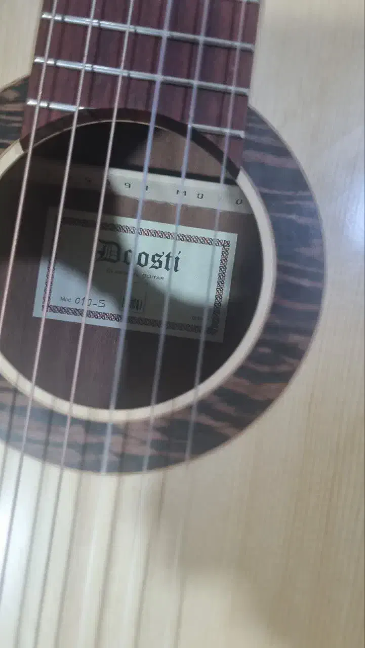 گیتار دوستی مدل 010|گیتار، بیس، امپلیفایر|نجف‌آباد, گلبهار|دیوار