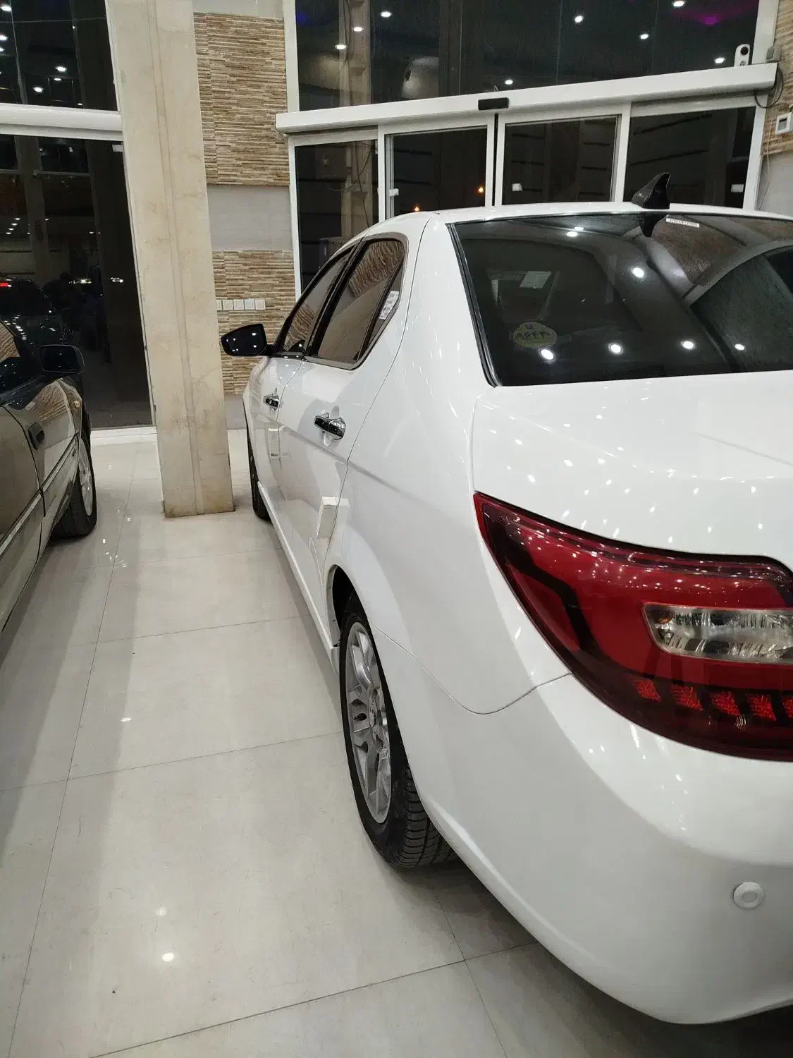 دنا پلاس توربو اتومات 401|خودرو سواری و وانت|الیگودرز, |دیوار