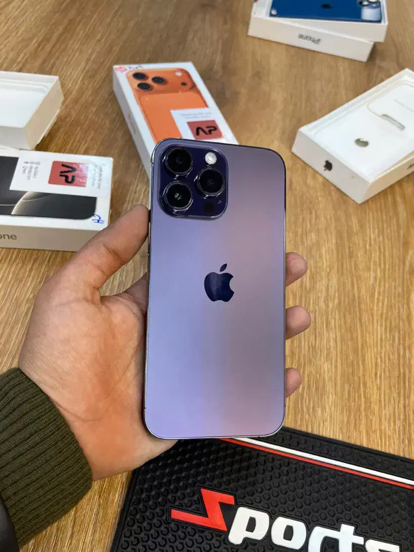 ۱۴ پرومکس|موبایل|قائن, |دیوار