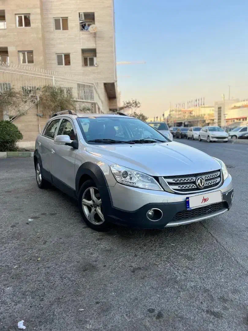 اچ سی کراس مدل ۹۶ درحد|خودرو سواری و وانت|تهران, صادقیه|دیوار