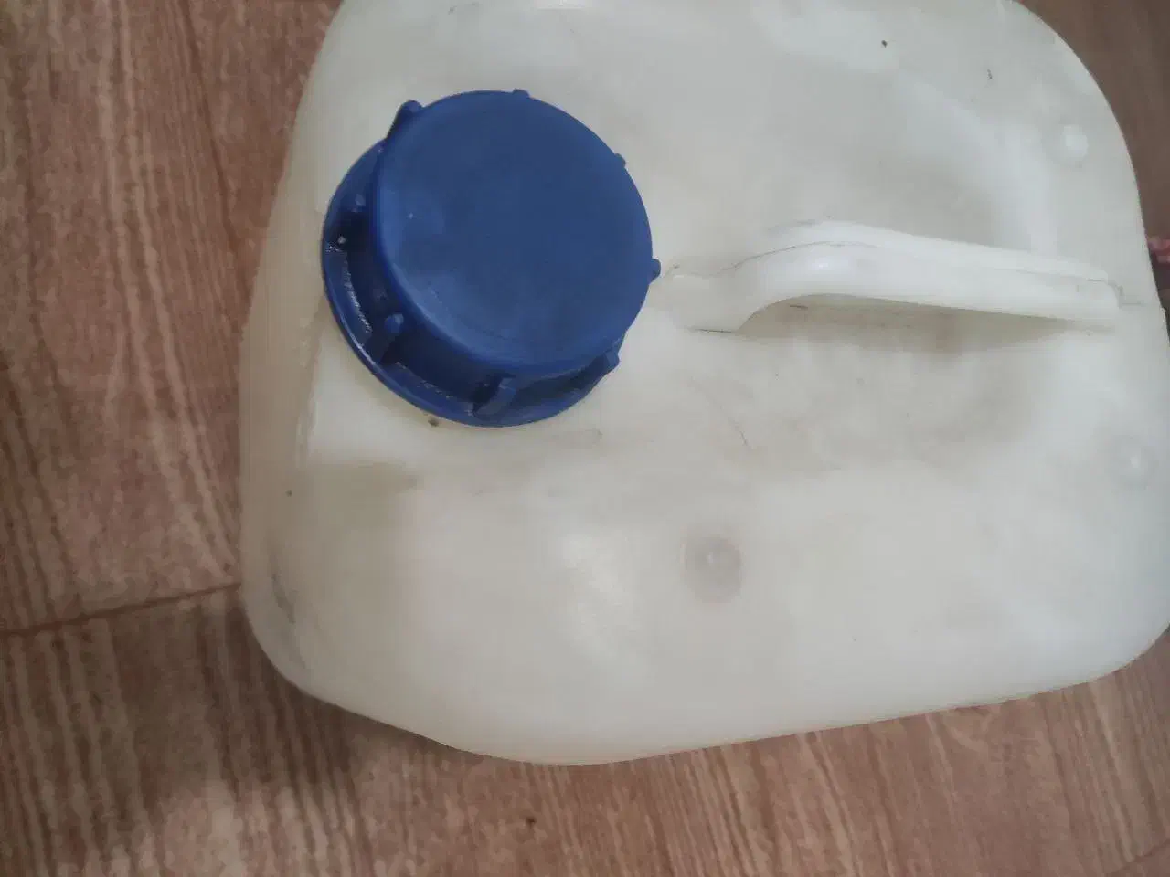 دبه ۲۰ لستری|ظروف نگهدارنده، پلاستیکی، یک‌بارمصرف|رباط‌کریم, رباط‌کریم|دیوار