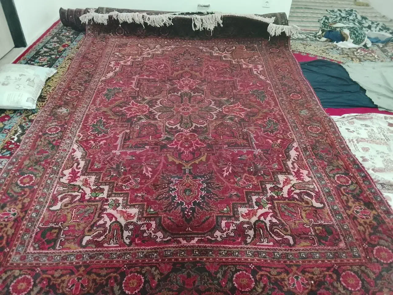 فرش دستباف|فرش|میانه, |دیوار