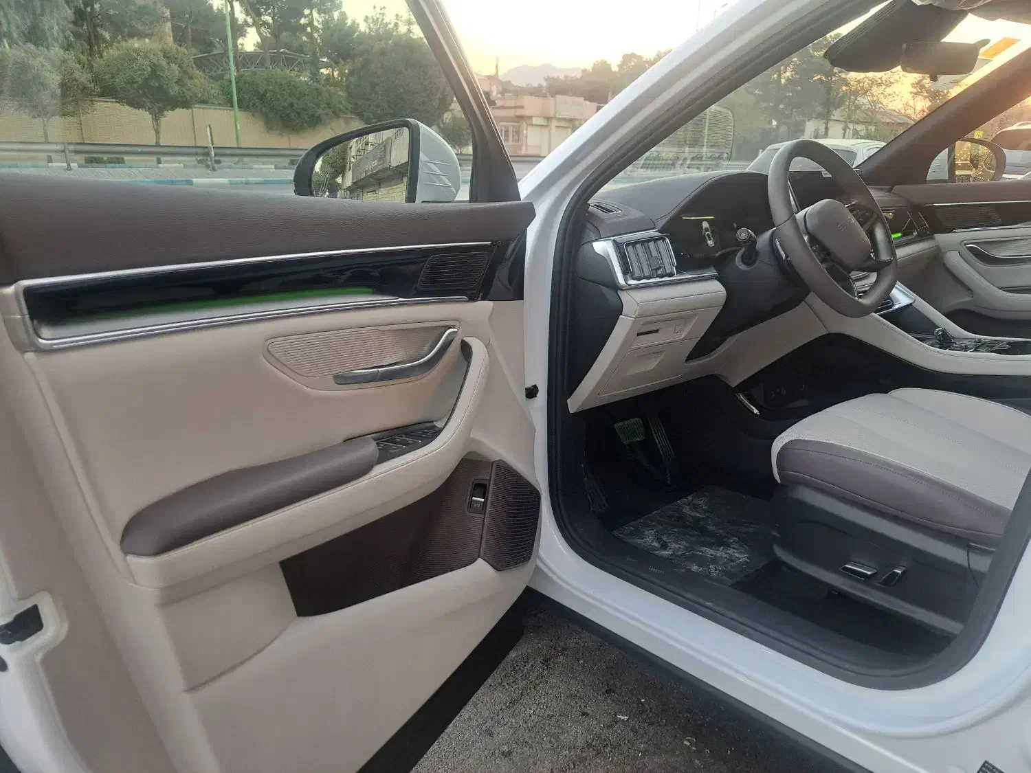 بی وای دی سانگ پلاس 2025با چشم خدا صفر خشک|خودرو سواری و وانت|اصفهان, تخت فولاد|دیوار