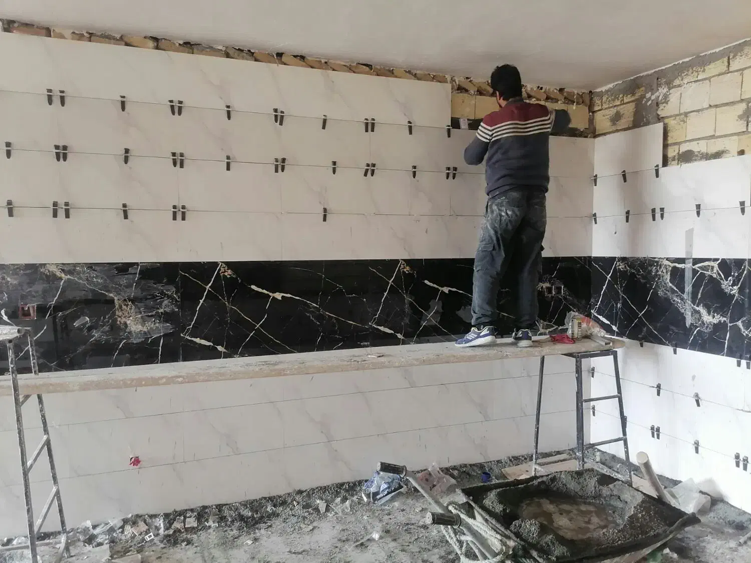 کاشی کار سرامیک کار کاشیکاری سرامیکاری|خدمات پیشه و مهارت|کرمانشاه, |دیوار