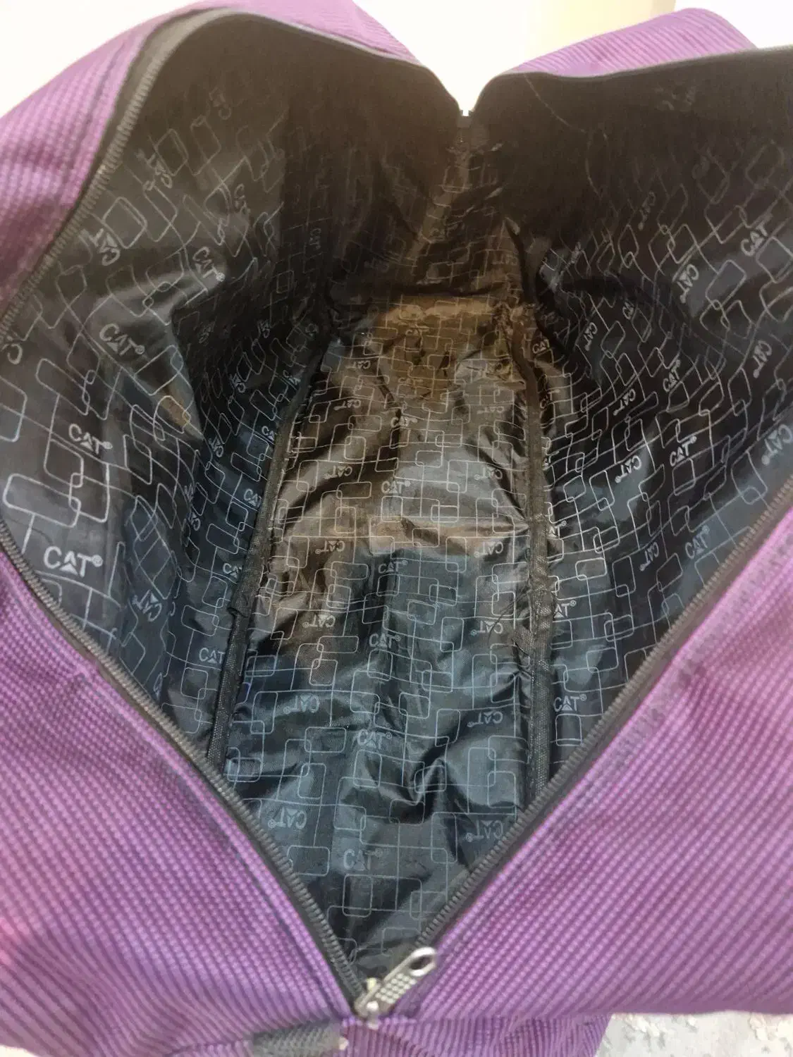 ساک مسافرتی|کیف، کفش، کمربند|کرج, باغستان|دیوار