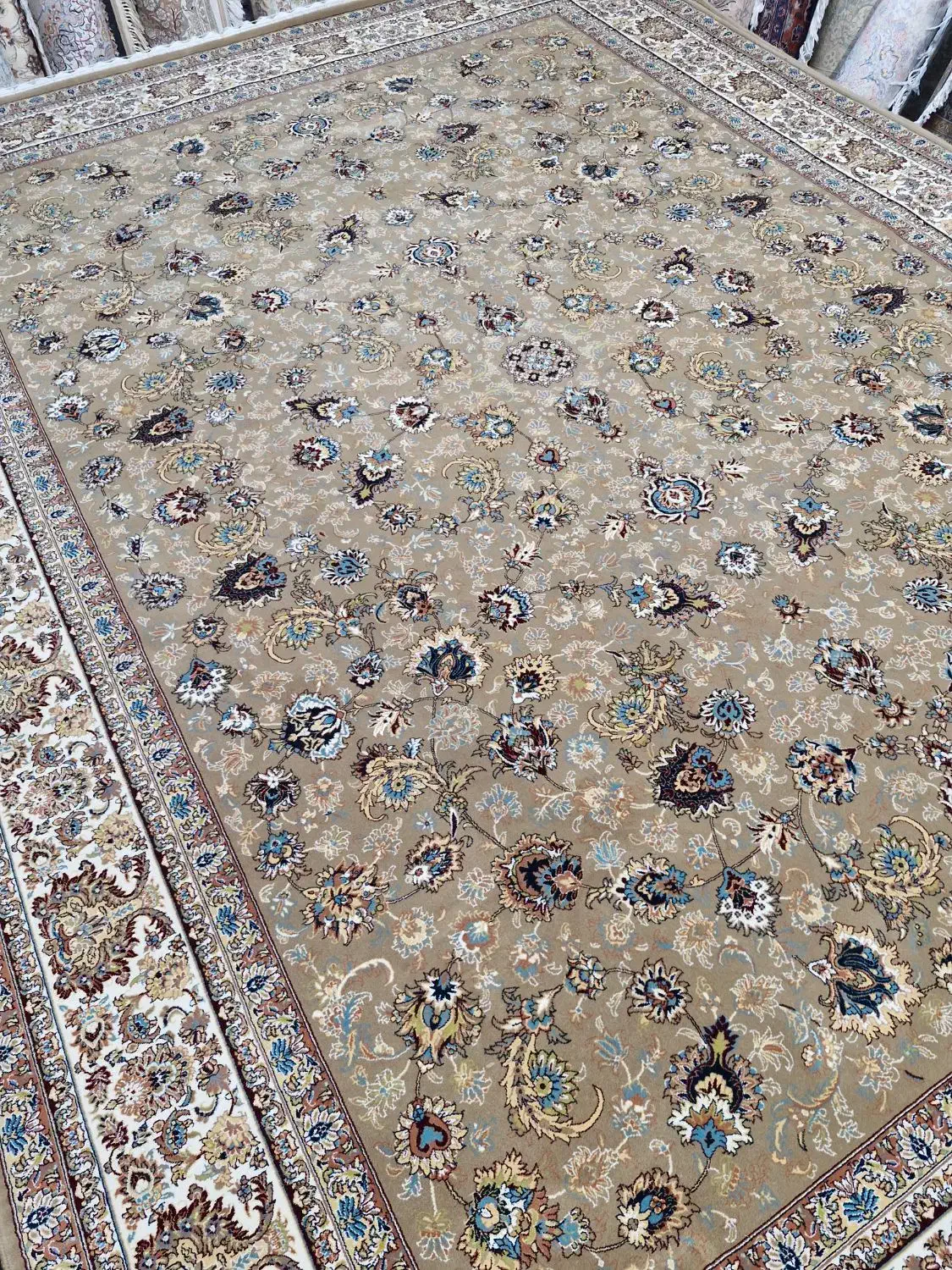 جفت ۱۲متری افشان ۷۰۰شانه تراکم ۲۵۵۰ درحد|فرش|مشهد, حجت|دیوار