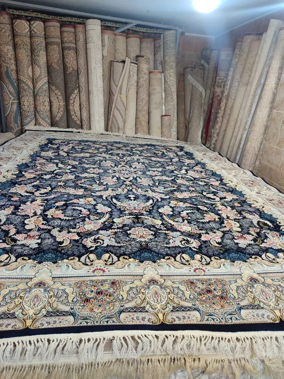 فروش فرش های دست دوم|فرش|اصفهان, بهارستان|دیوار