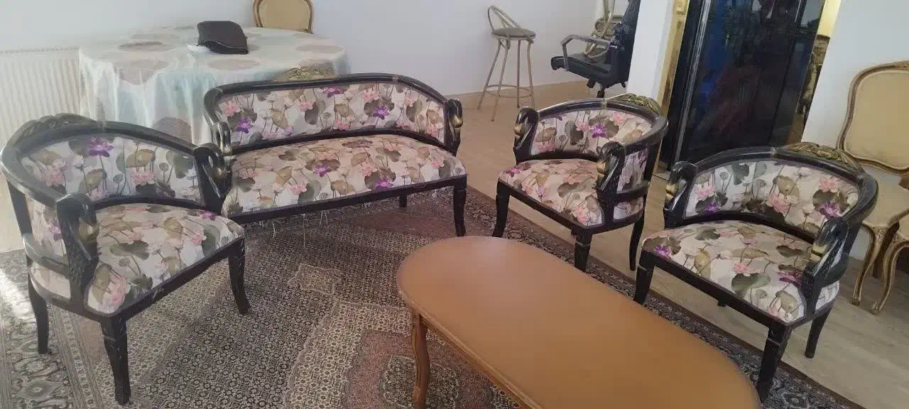 مبلمان ۵نفره سالم|مبلمان خانگی و میز عسلی|آکند, |دیوار