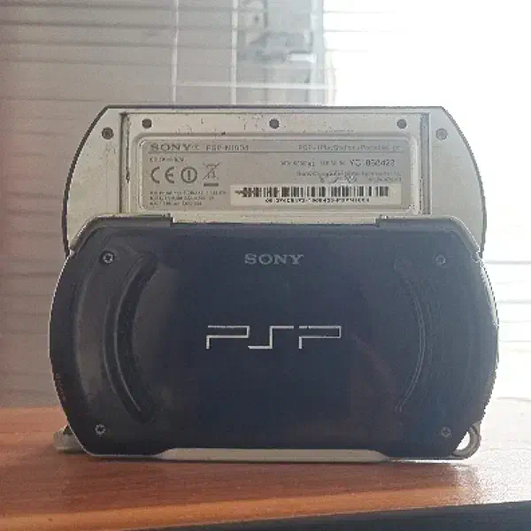 psp go|کنسول، بازی ویدئویی و آنلاین|مشهد, نیروی هوایی|دیوار