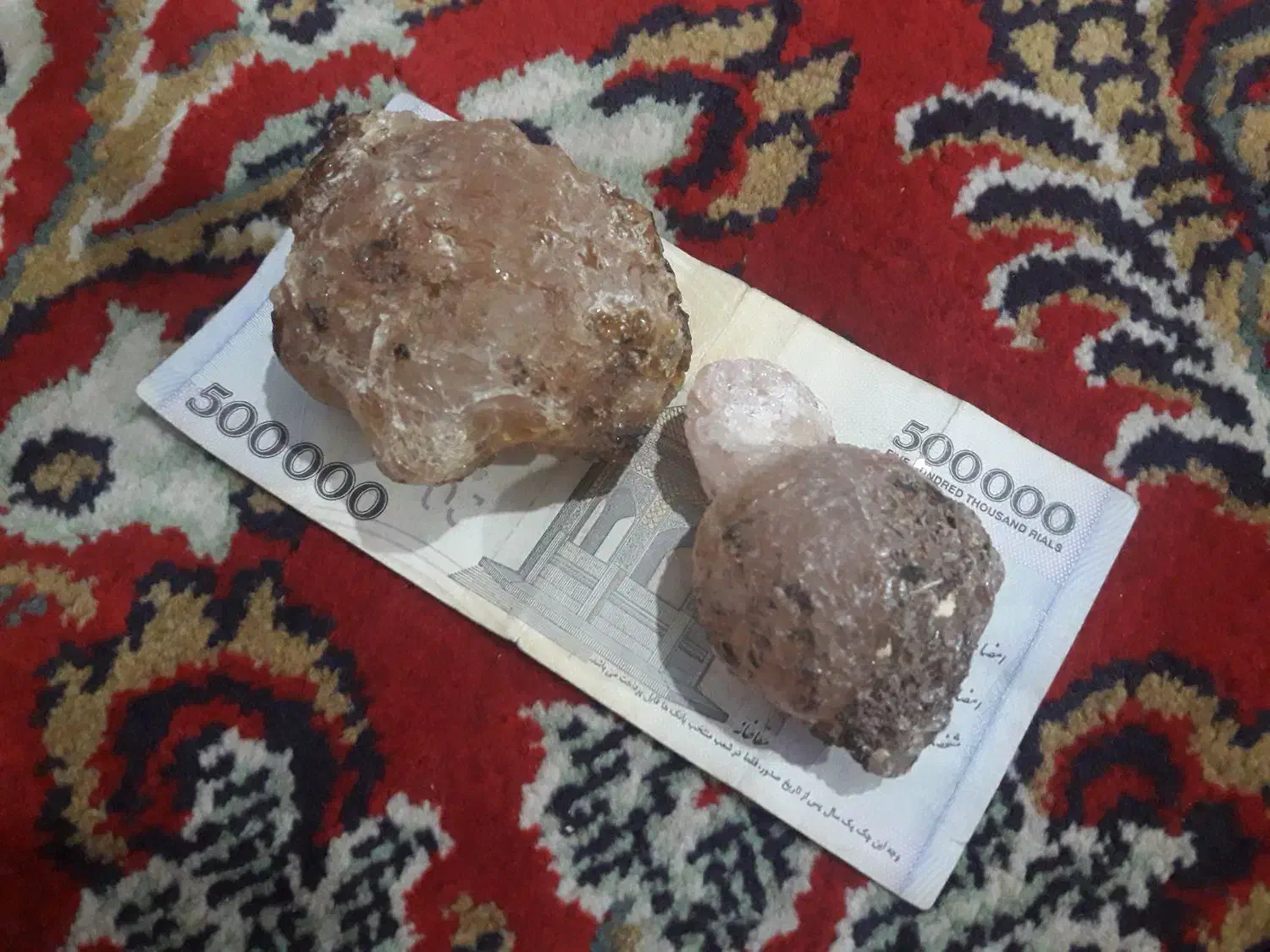 سنگ گهروبا تراش نخورده بسیار زیبا|جواهرات|قزوین, |دیوار