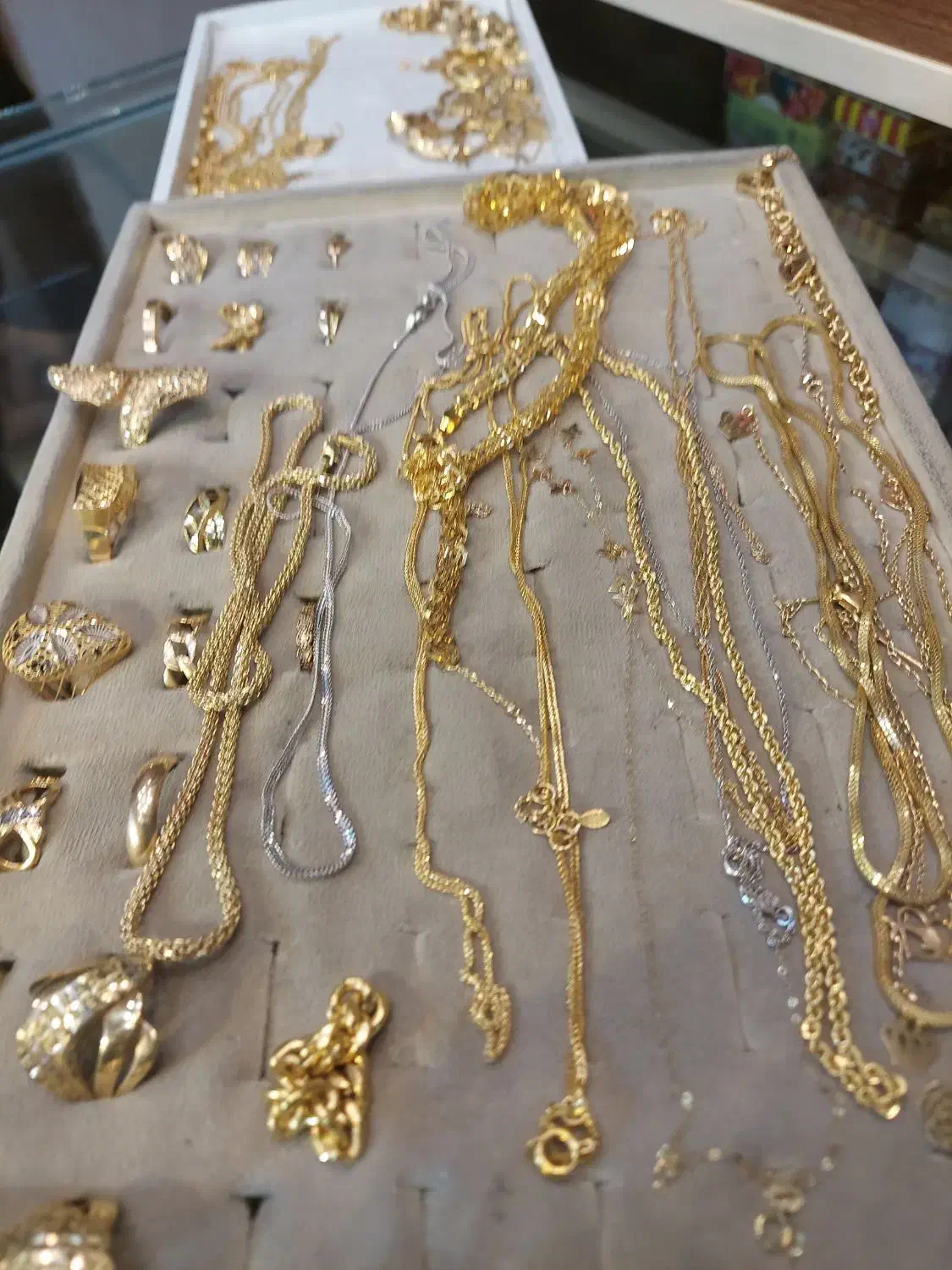 طلای دست دوم|جواهرات|قروه, |دیوار