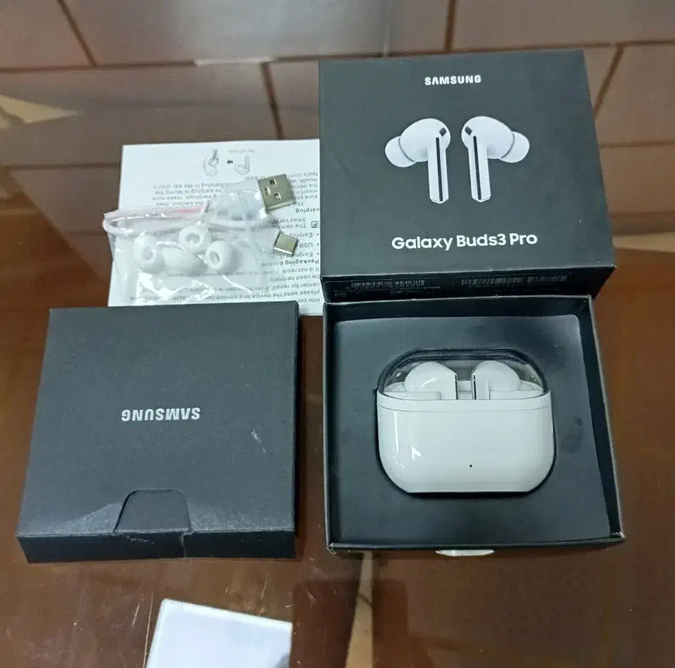 Galaxy Buds3 Pro، ایرپاد ، هدفون|لوازم جانبی موبایل و تبلت|گلپایگان, |دیوار