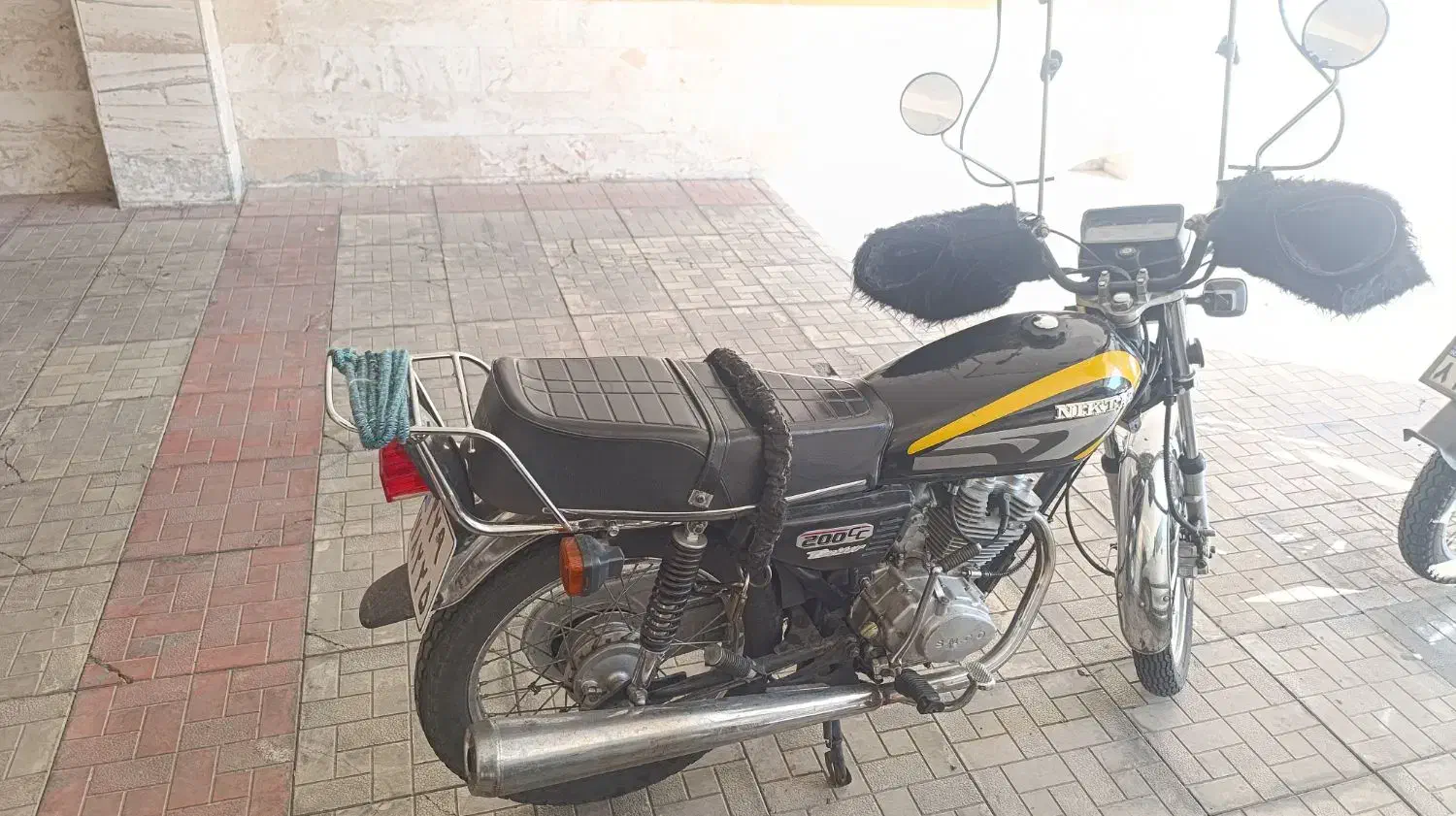 هندا ۲۰۰ نیکتاز|موتورسیکلت|اندیشه, اندیشه فاز ۱|دیوار