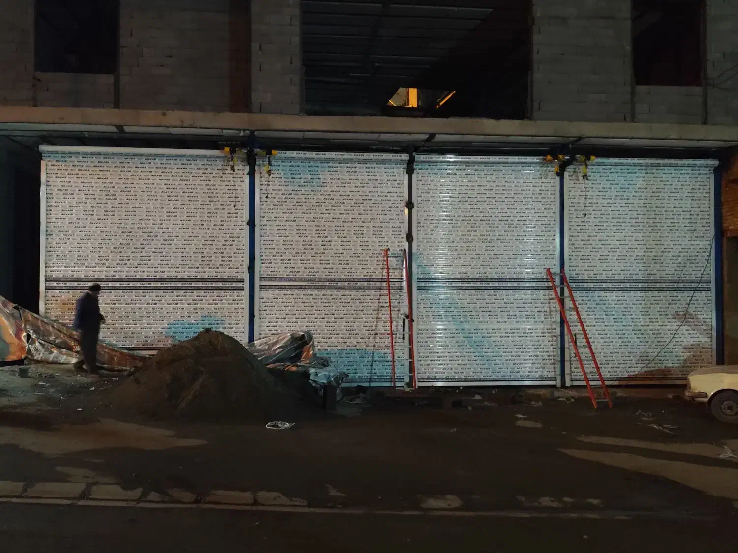 کرکره برقی و شیشه سکوریت|خدمات پیشه و مهارت|سنندج, |دیوار