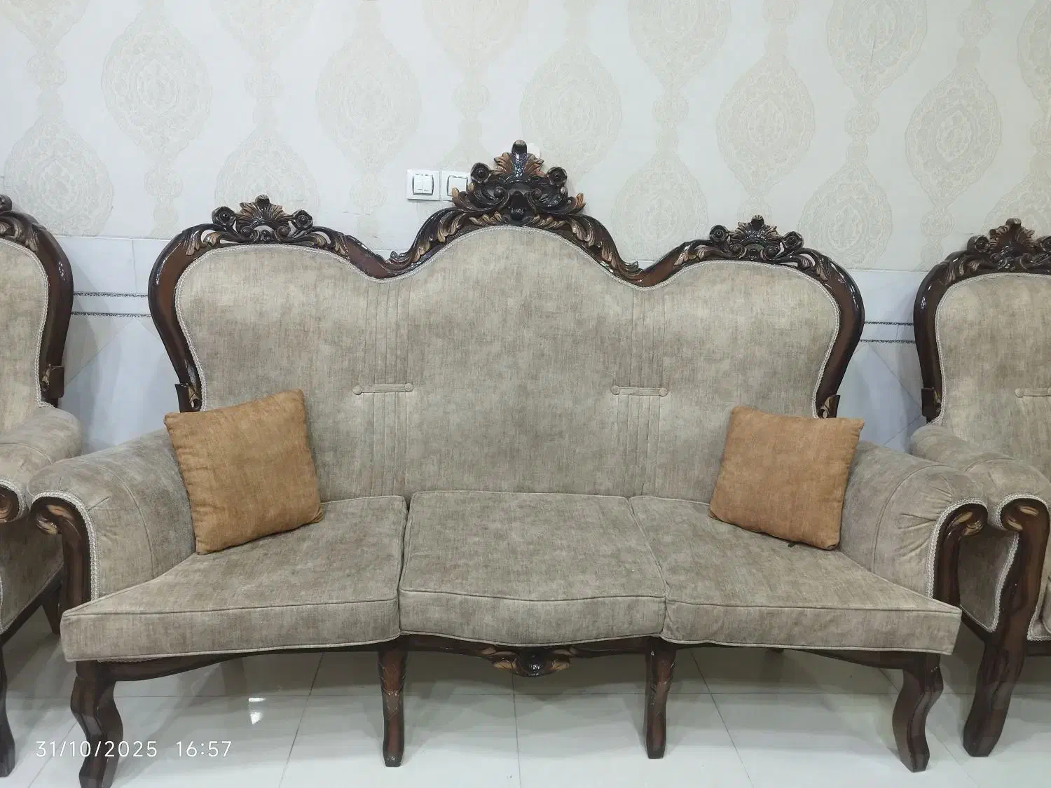 مبل سلطنتی و یک شزلون|مبلمان خانگی و میز عسلی|نجفآباد, امیرآباد|دیوار