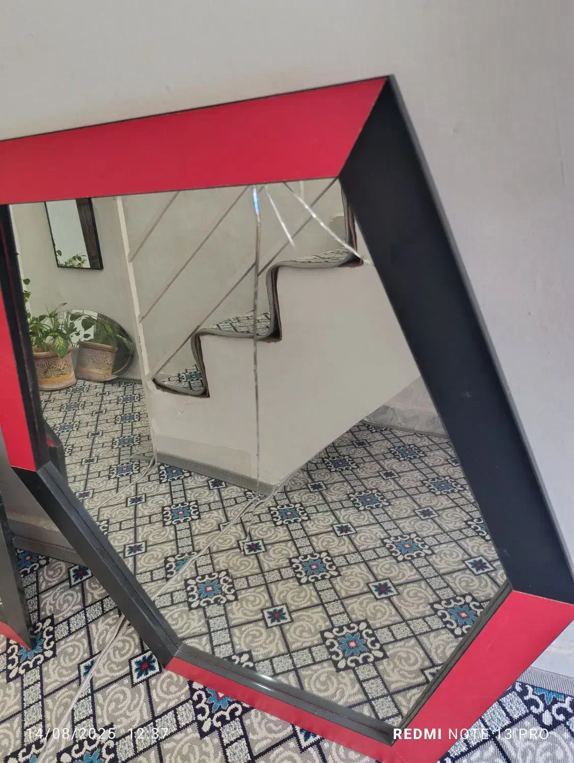 آینه و میز|آینه|کرمانشاه, |دیوار