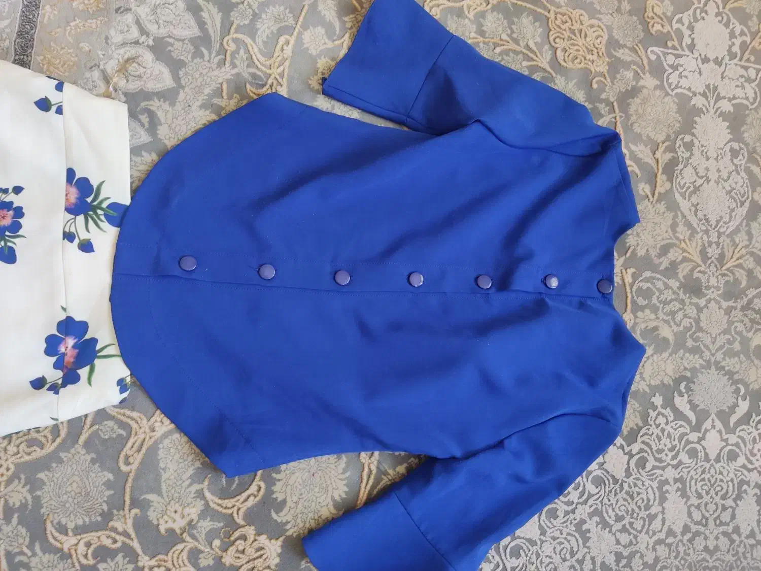 لباس زنانه|لباس|رودهن, |دیوار