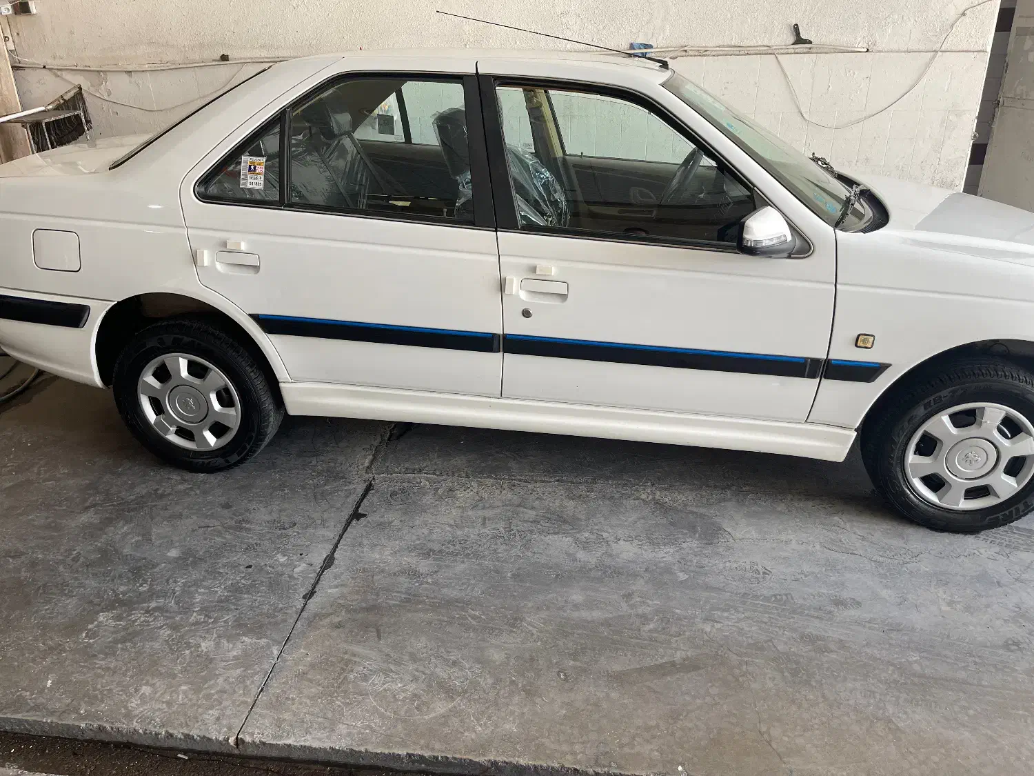 پژو پارس سال مدل ۹۷ تمام فابریک|خودرو سواری و وانت|شیراز, دباغ خانه|دیوار