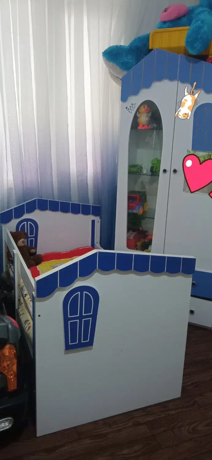 تخت و کمد کودک|تخت و صندلی بچه|شاهین دژ, |دیوار