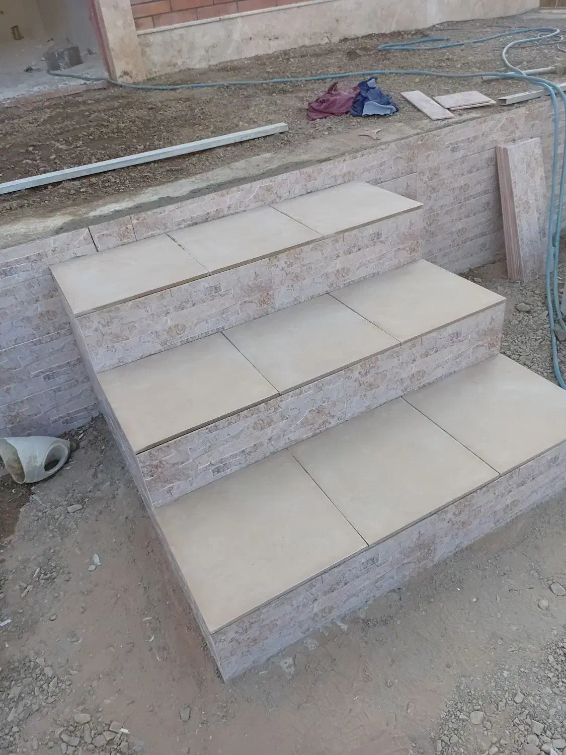 بناه همه کاره|خدمات پیشه و مهارت|سمنان, |دیوار