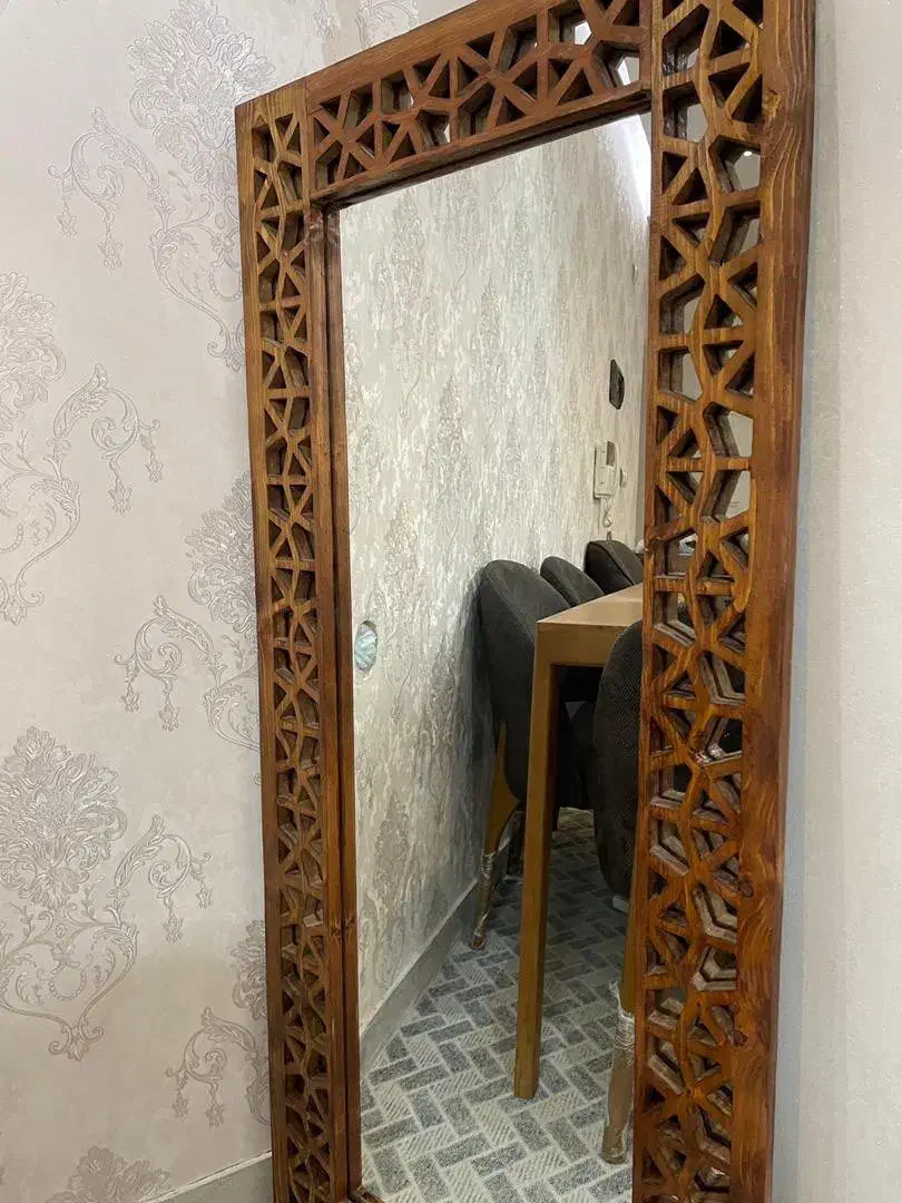 آینه قدی|آینه|شیراز, شیمی گیاه|دیوار