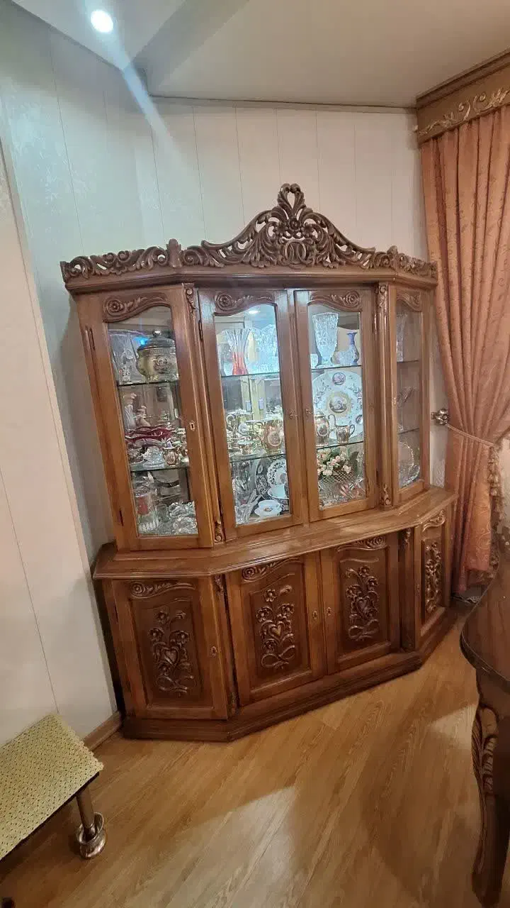 بوفه با چوب راش منیت کاری ‌شده|بوفه، ویترین، کنسول|مشهد, صیاد شیرازی|دیوار