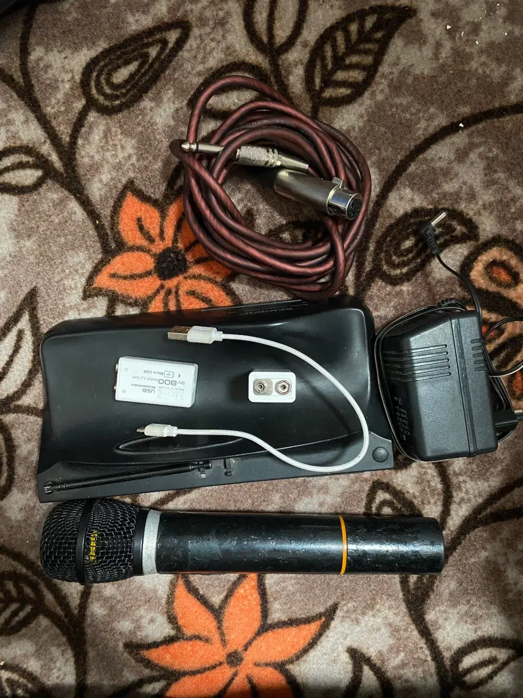 میکروفون|صوتی و تصویری|پره‌سر, |دیوار