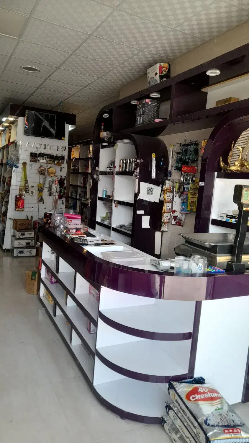 یه باب مغازه مواد غذایی در خیابان ذلفقار|فروش مغازه و غرفه|جیرفت, |دیوار