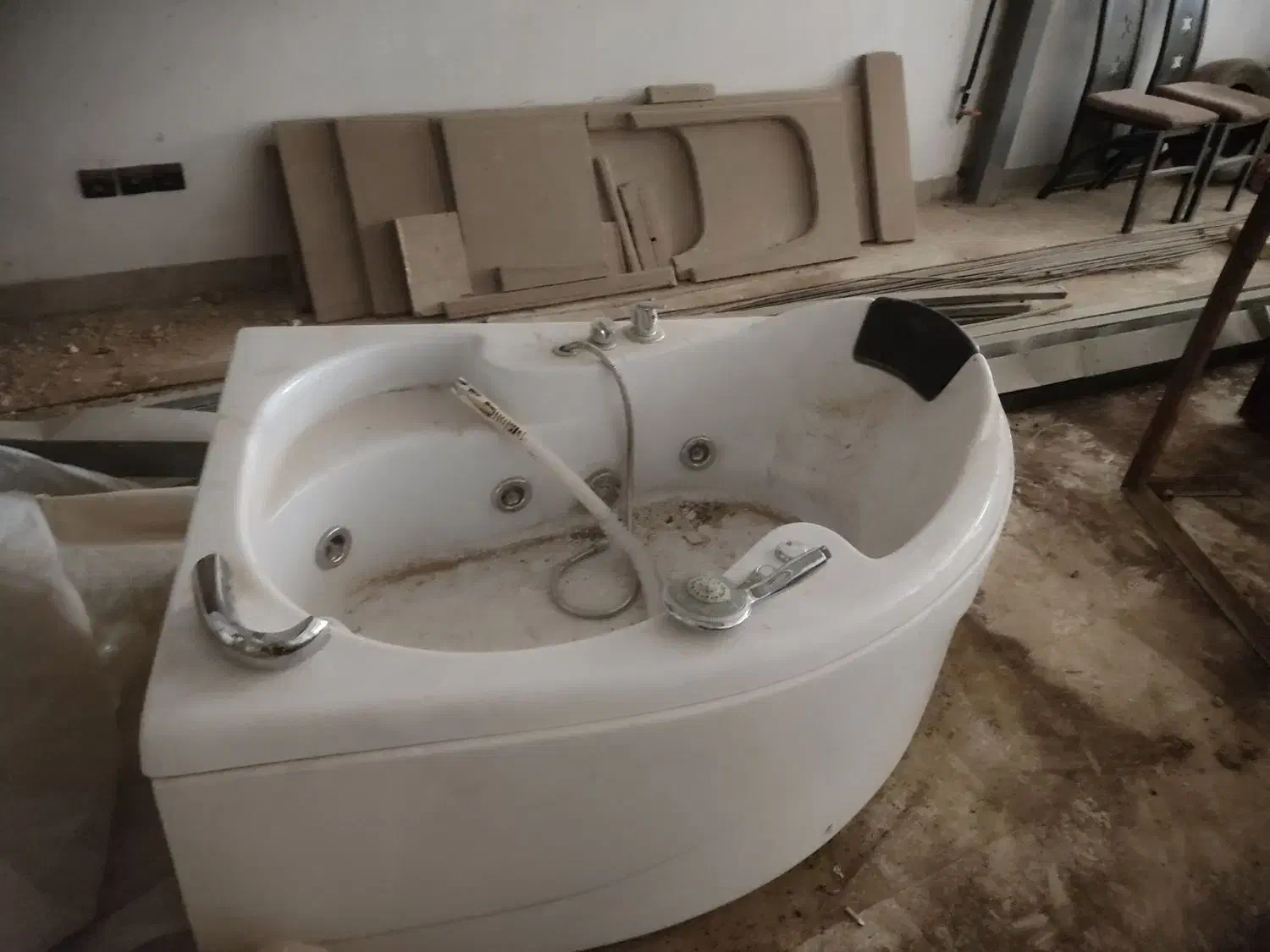 وان جکوزی|لوازم حمام|اراک, |دیوار