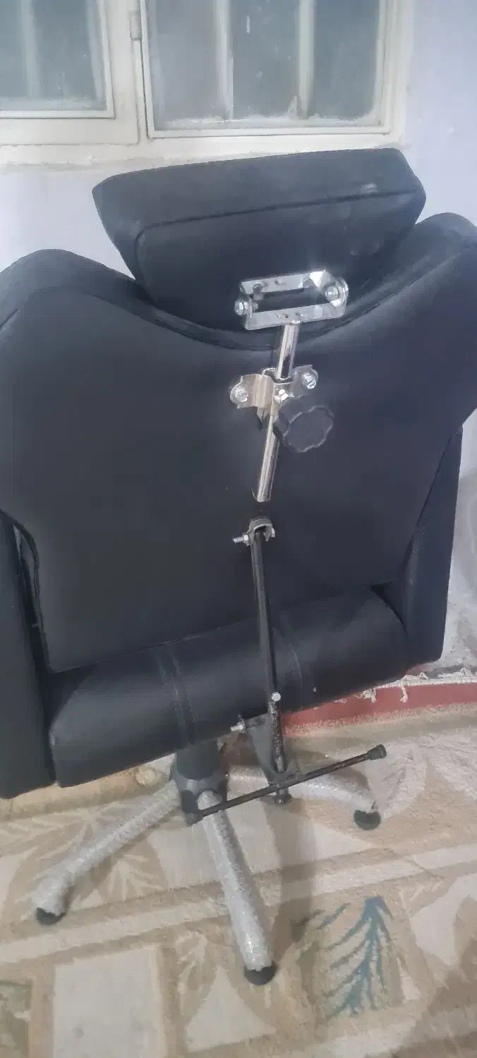 صندلی ارایشگاه مردانه بازدید شهرک ولیعصر|آرایشگاه و سالن‌های زیبایی|پرند, فاز ۱|دیوار