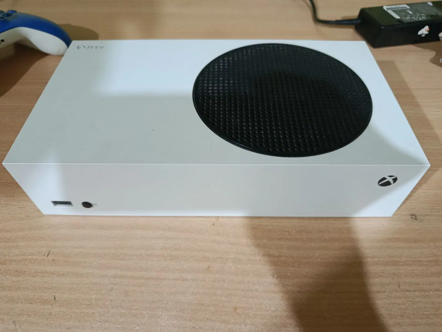 Xbox series s|کنسول، بازی ویدئویی و آنلاین|میانه, |دیوار