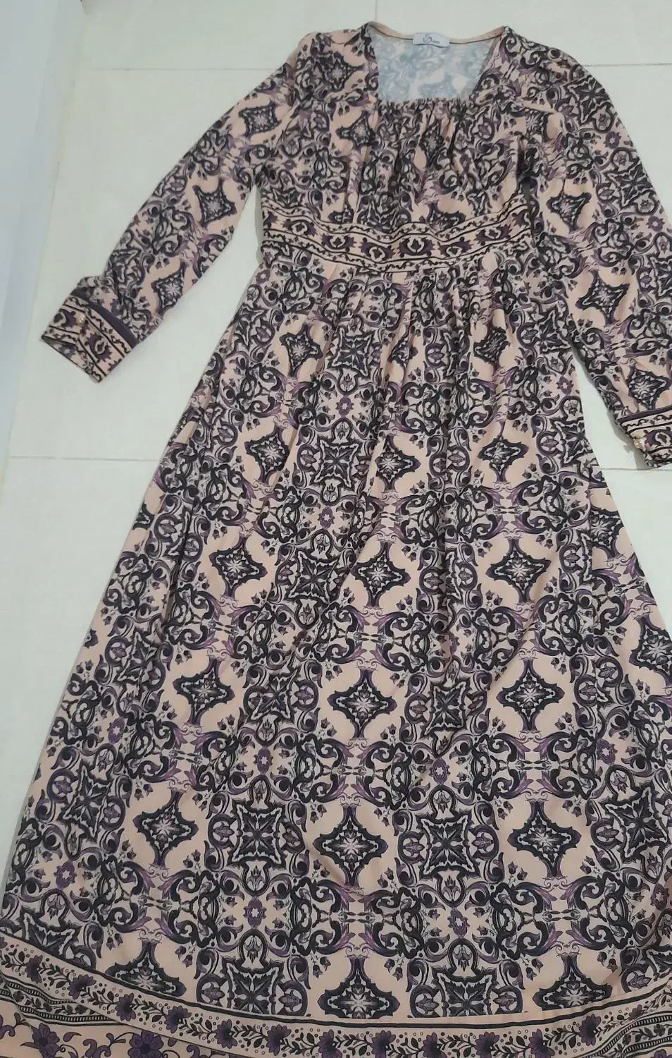 پیراهن ساحلی|لباس|پردیس, فاز ۱|دیوار