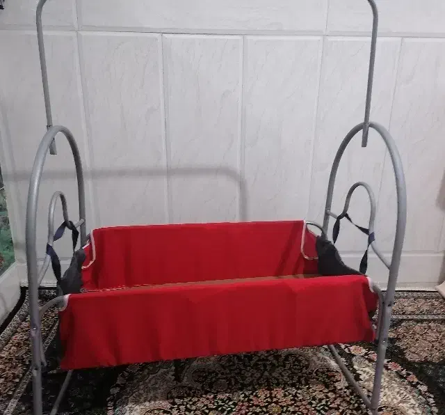 گهواره|تخت و سرویس خواب|قم, ولیعصر|دیوار