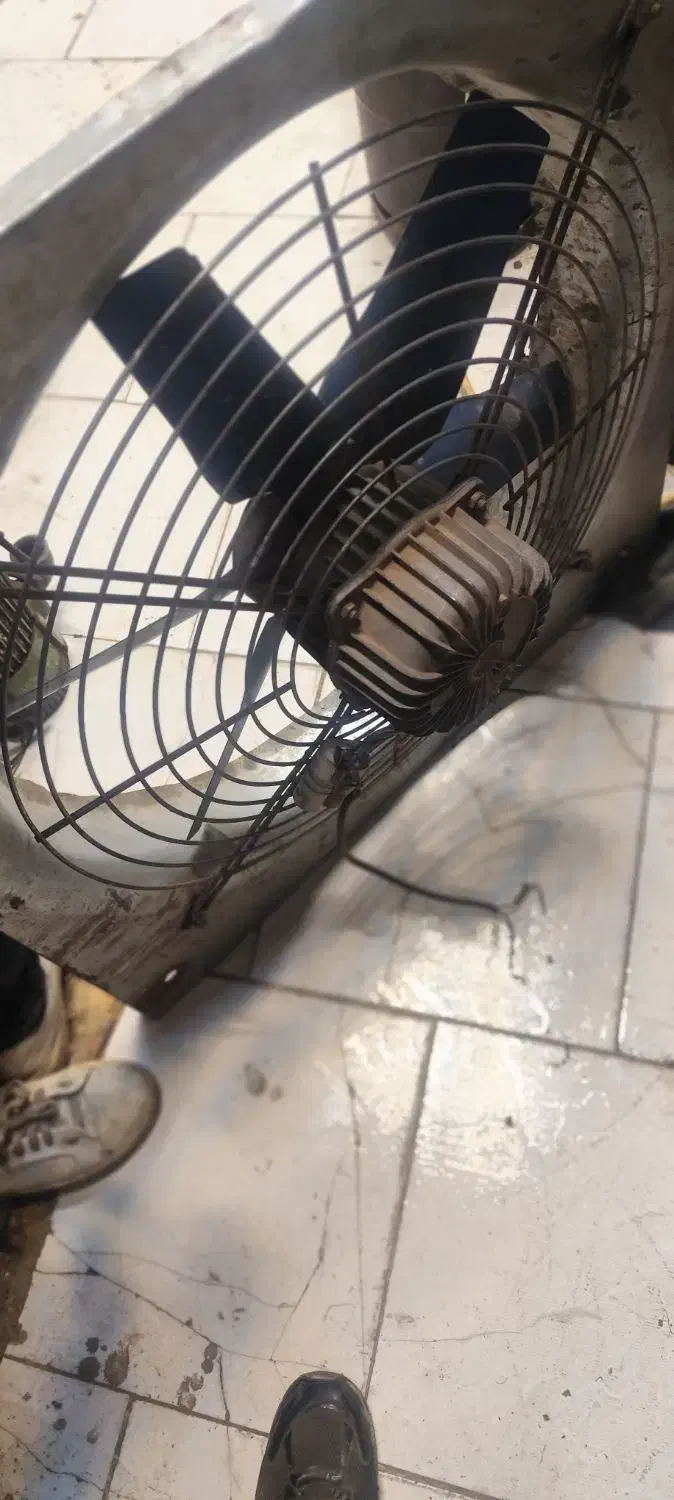 فن بزرگ ۸۵.۸۵|پنکه و تصفیه‌کنندهٔ هوا|نیشابور, فردوسی جنوبی|دیوار