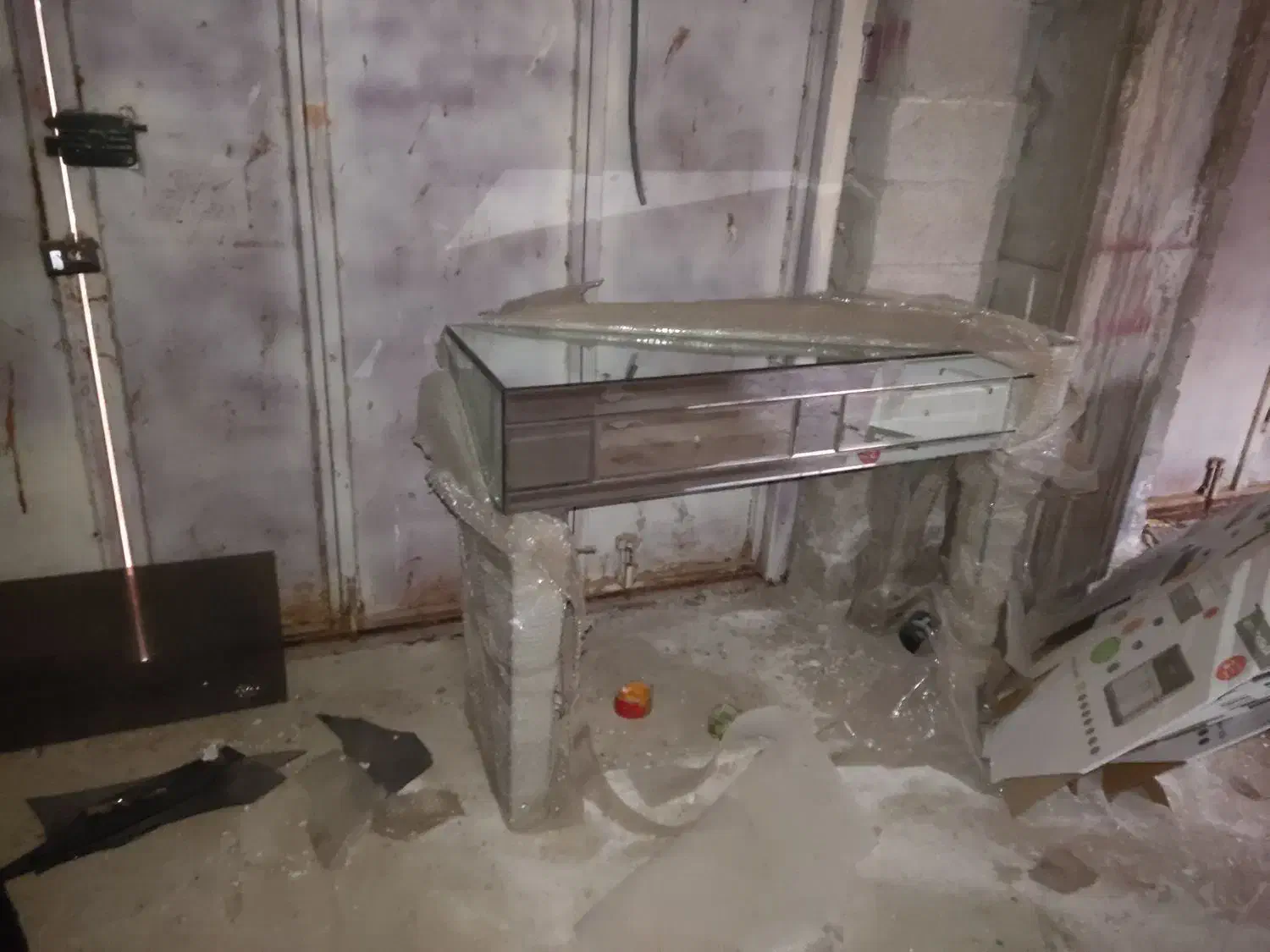 میز آینه ای|بوفه، ویترین، کنسول|بندر گناوه, |دیوار