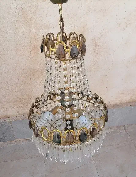 لوستر کریستال 4 شاخه در حد نو|لوستر و چراغ آویز|قم, علی آباد سعدگان|دیوار