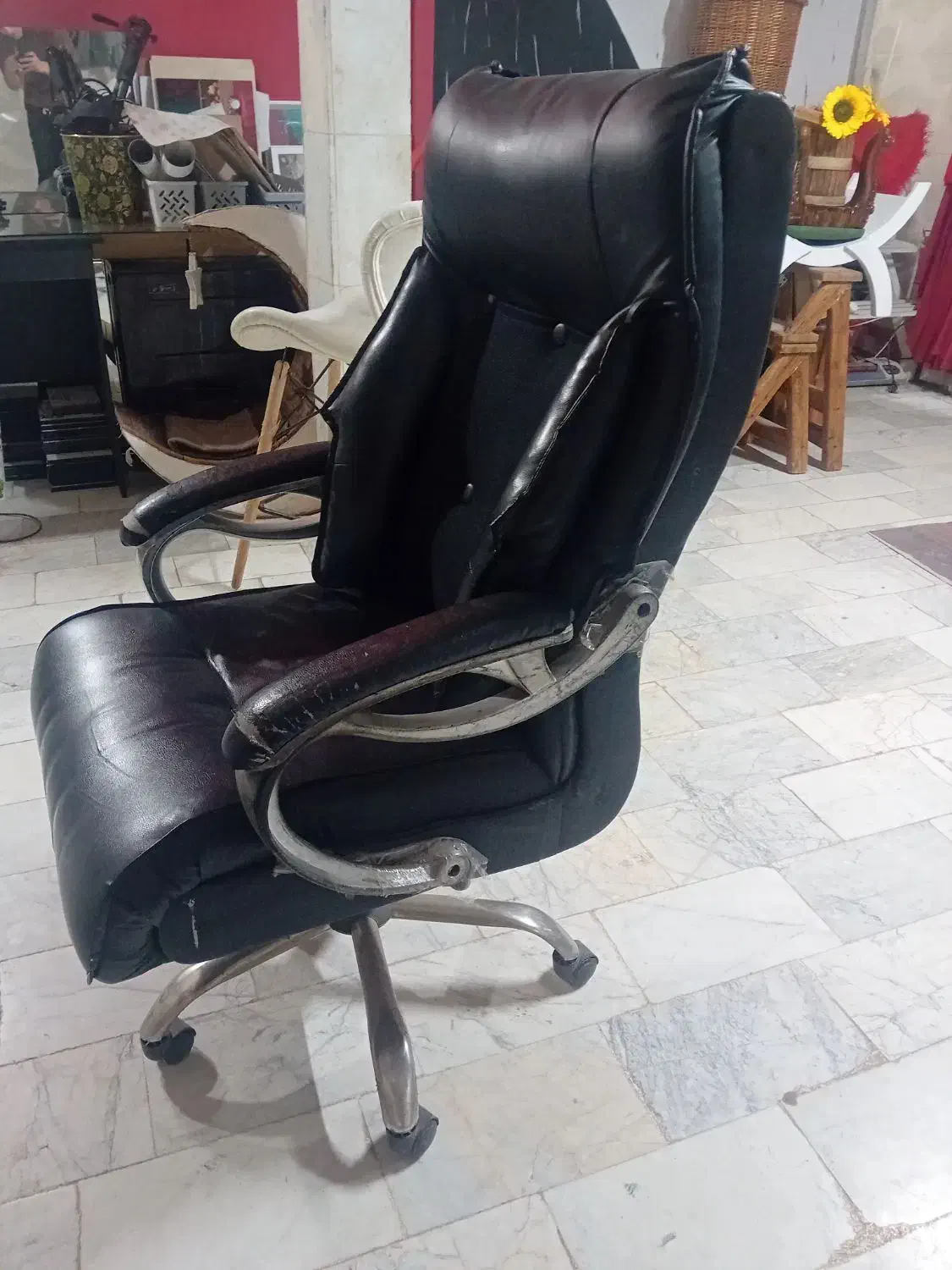 سندلی|صندلی و نیمکت|قزوین, |دیوار