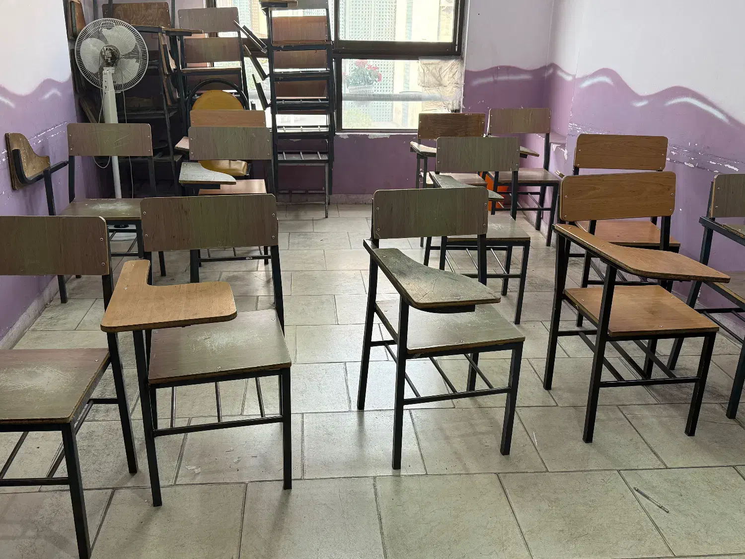 صندلی چوبی دسته دار مناسب مدارس،آموزشگاهها و شخصی|صندلی و نیمکت|قائم‌شهر, |دیوار