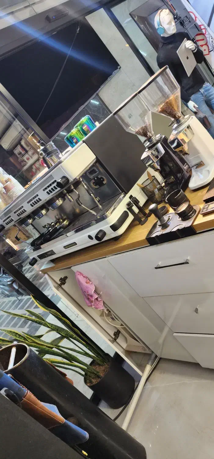 واگذاری کافه موبایل به صورت رایگان|اجارهٔ مغازه و غرفه|شیراز, مبعث|دیوار