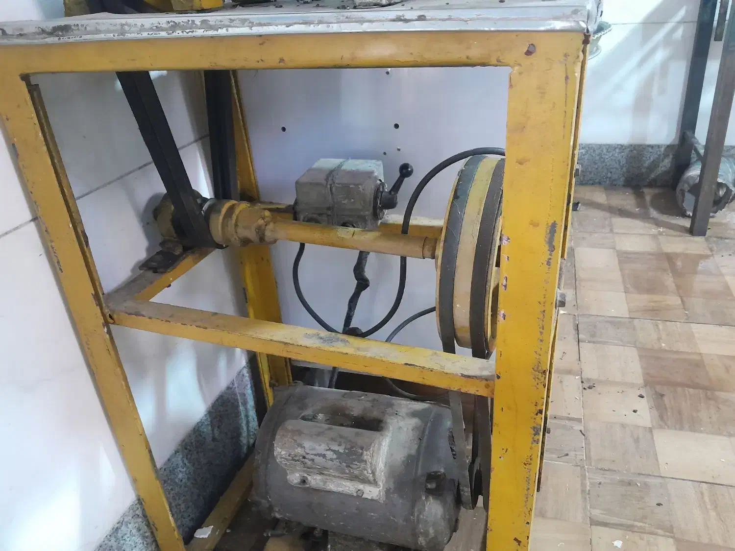 چرخ گوشت|خردکن، آسیاب، غذاساز|کنگاور, |دیوار