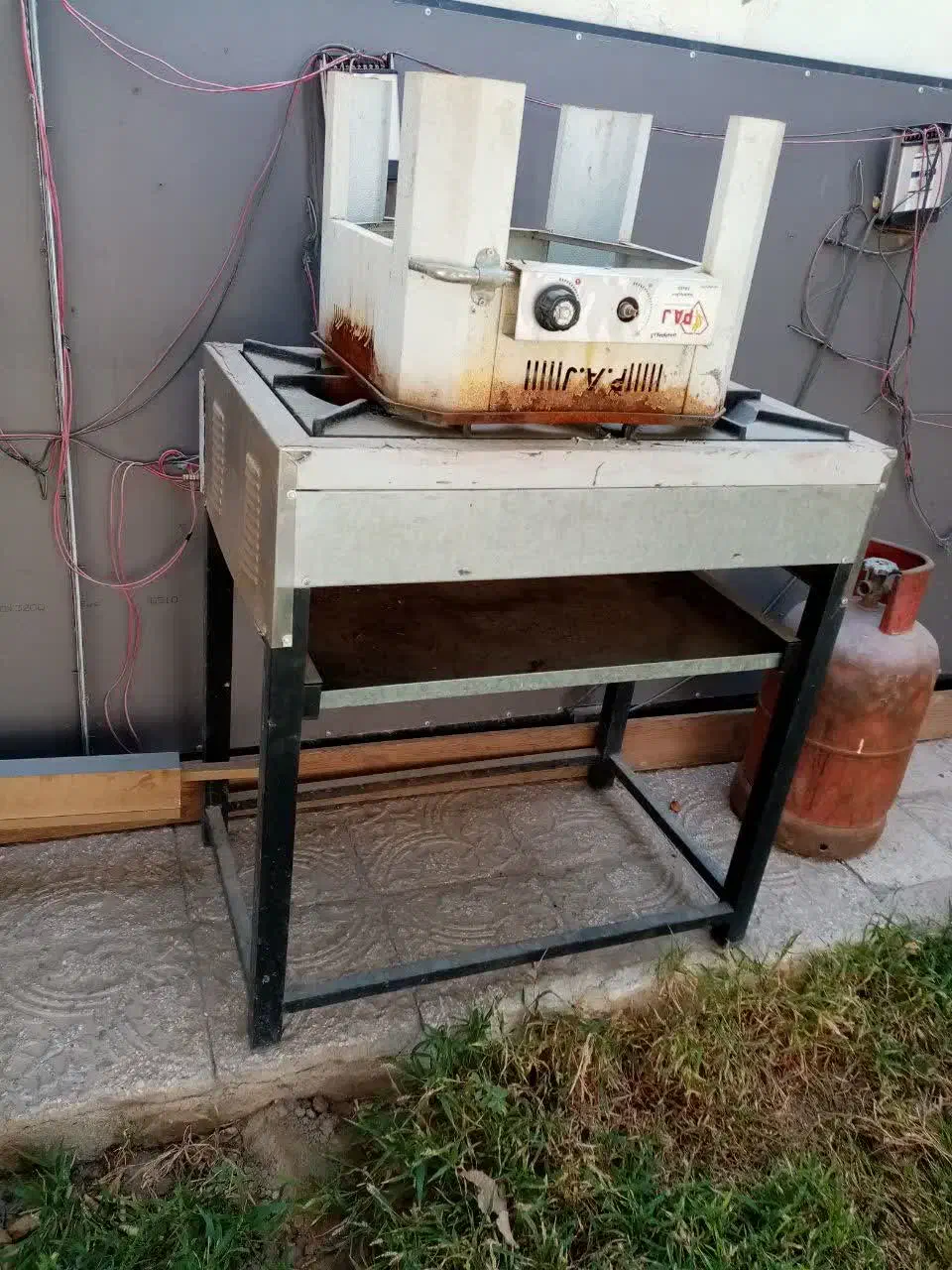 سوری گاز و میزکار (درحد)|اجاق گاز و لوازم برقی پختوپز|یزد, |دیوار