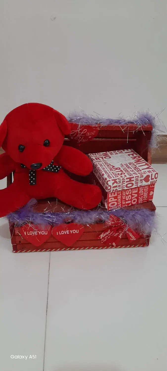 چند عدد عروسک خرسی با باکس کادویی کاملا نو|اسباببازی بچه|نهاوند, |دیوار