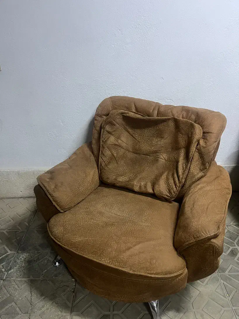 مبل ۷ نفره ترک بدون پارگی و خرابی|مبلمان خانگی و میز عسلی|پردیس, فاز ۳|دیوار