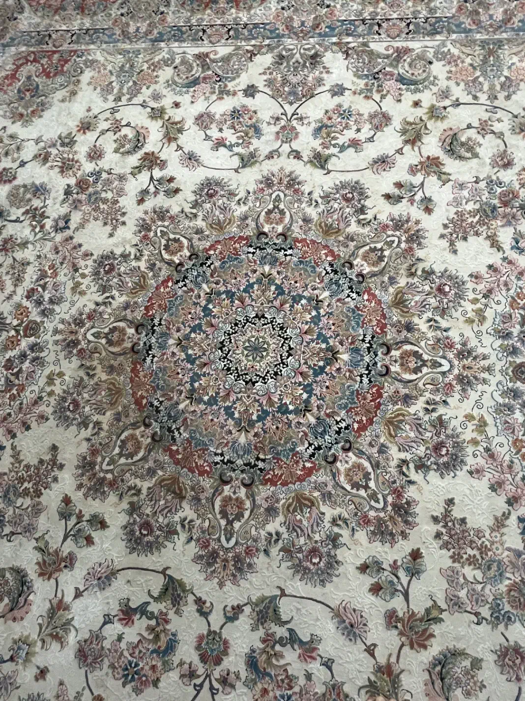 فرس ۹ متری ۲ عدد|فرش|قدس, شهرقدس|دیوار