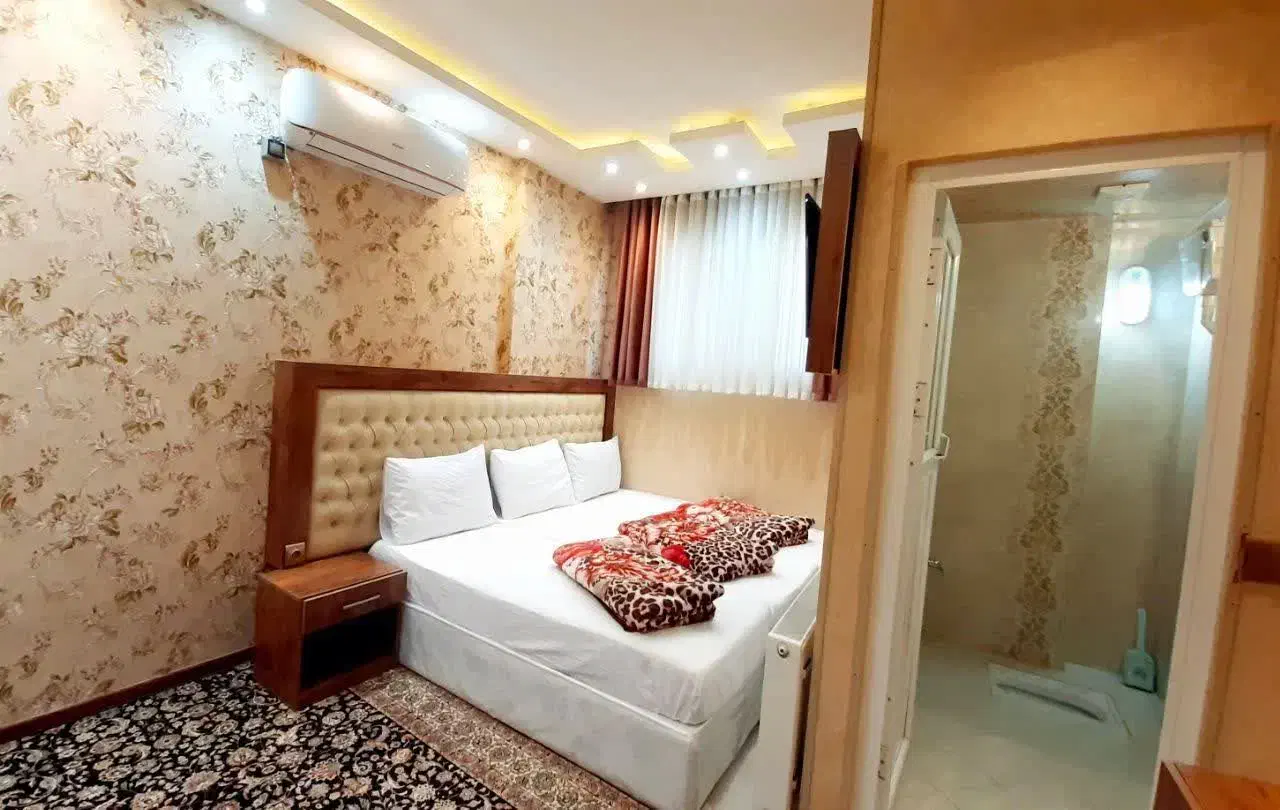 تور مشهد مقدس ویژه آذر ماه|تور و چارتر|قم, هفت تیر|دیوار