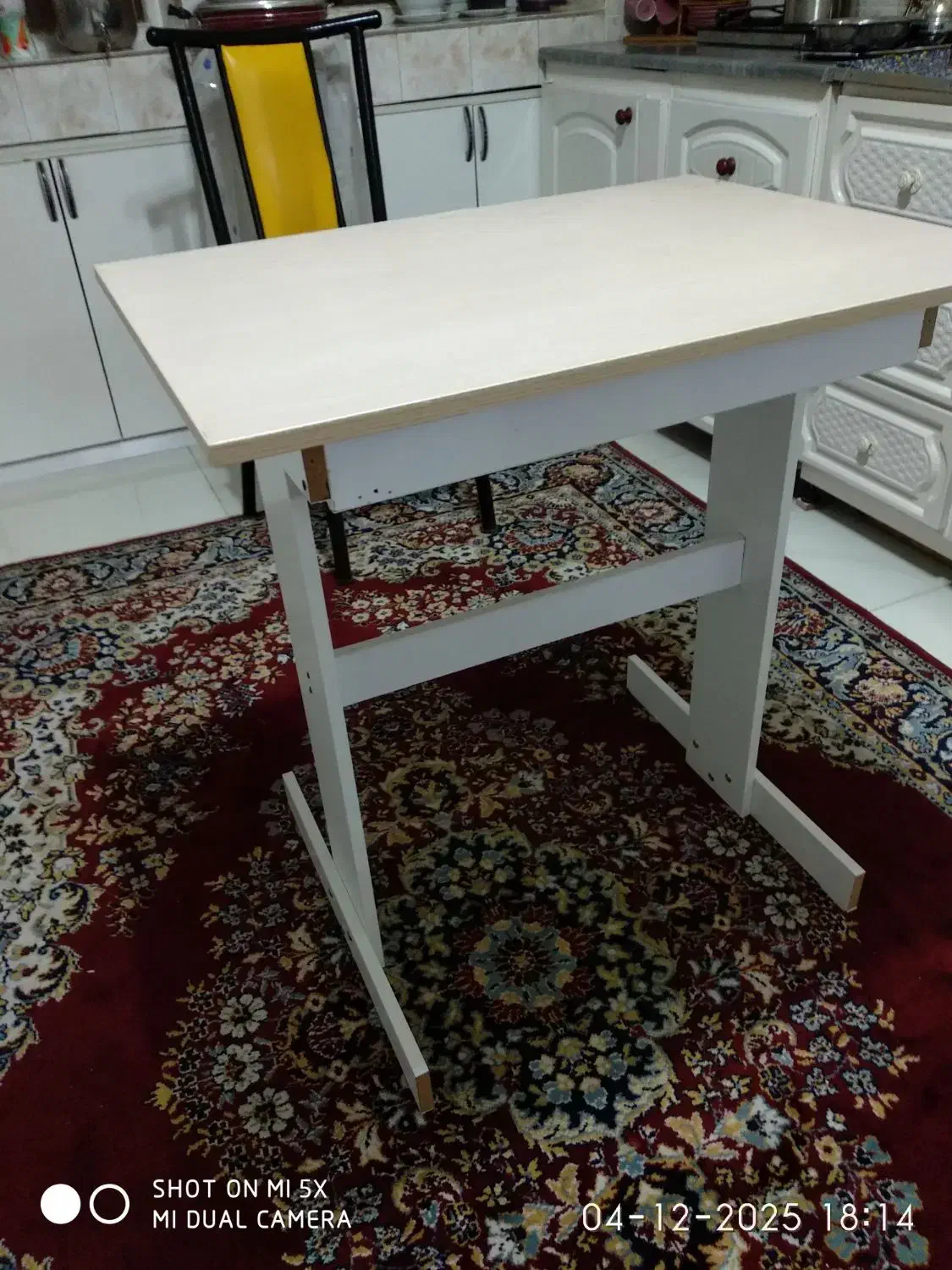 میز|میز و صندلی غذاخوری|ارومیه, |دیوار