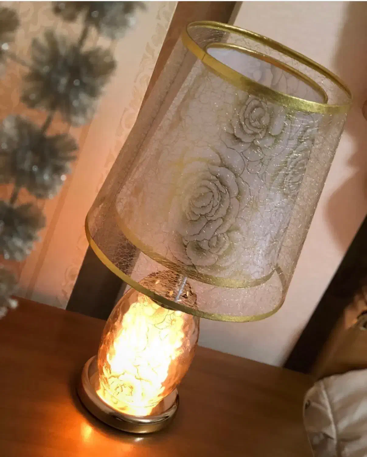 اباژور|چراغ خواب و آباژور|لاهیجان, شهید آوینی|دیوار