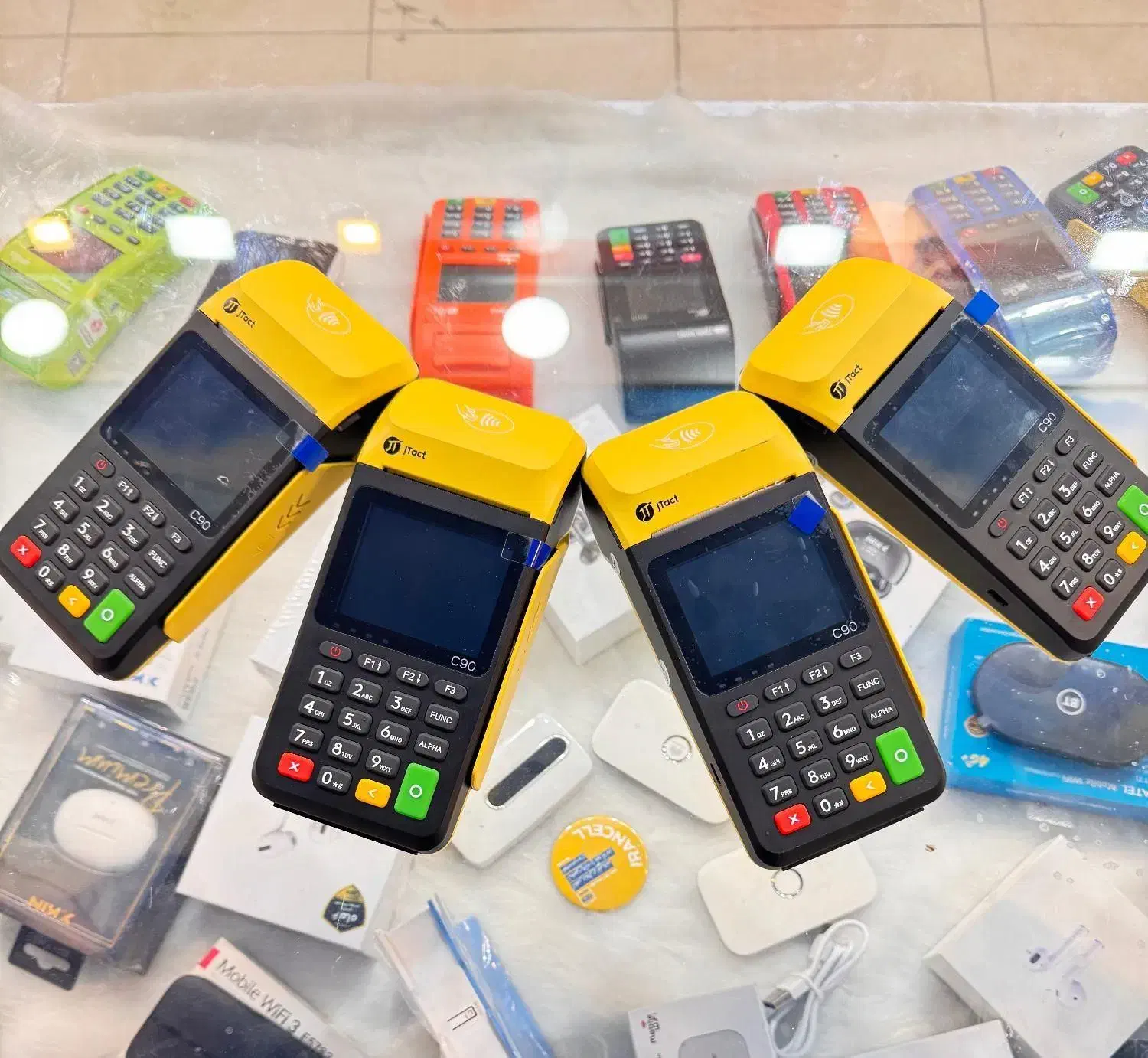 دستگاه کارتخوان و کشلس i90 4Gplus با برگ سبز|فروشگاه و مغازه|اصفهان, هفتون|دیوار