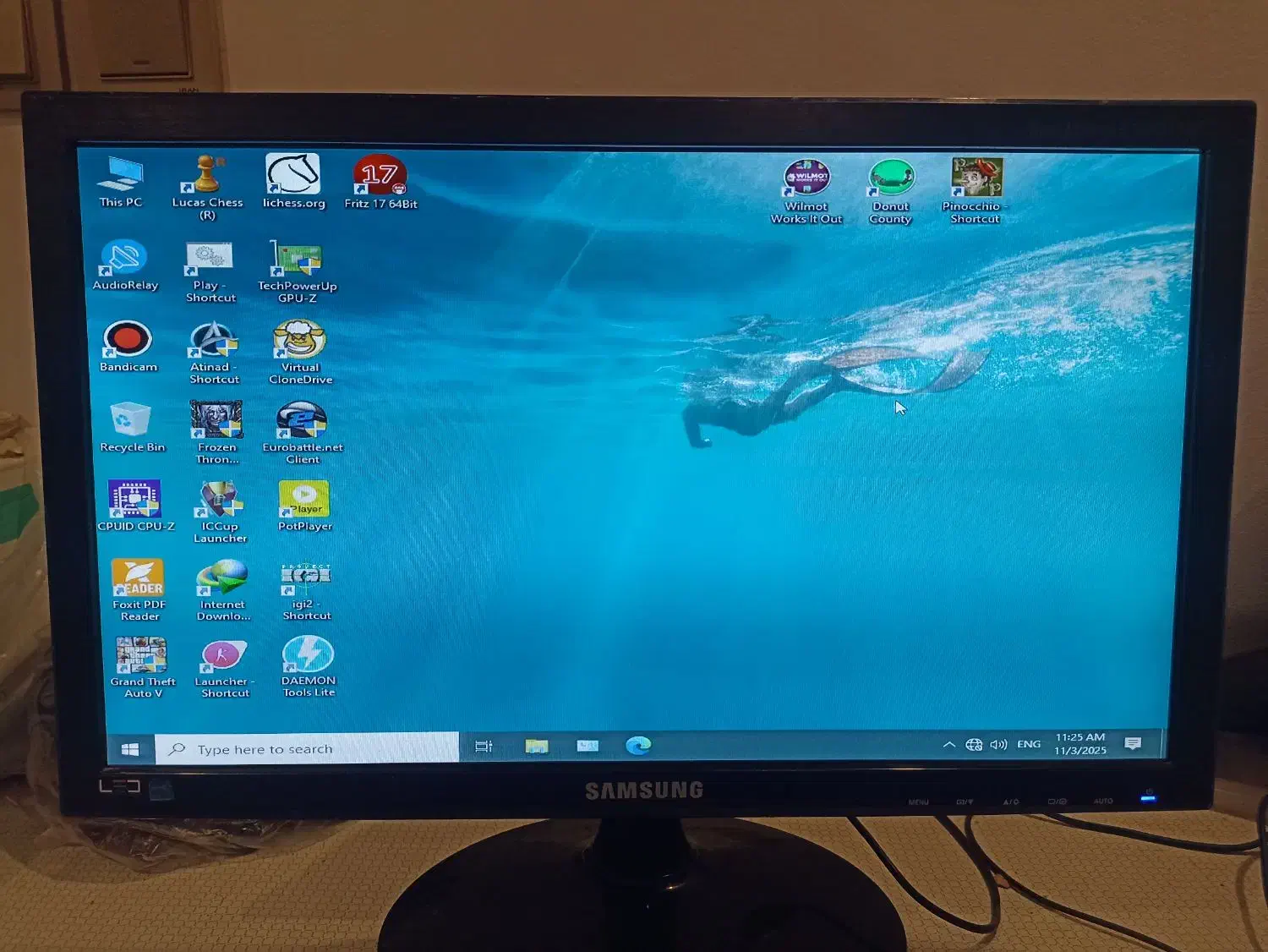 مانیتور 19 اینچ سامسونگ|قطعات و لوازم جانبی رایانه|گلبهار, شهر جدید گلبهار|دیوار